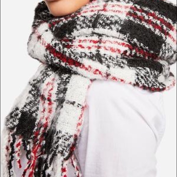 new free people Emerson scarf - Picture 2 of 2